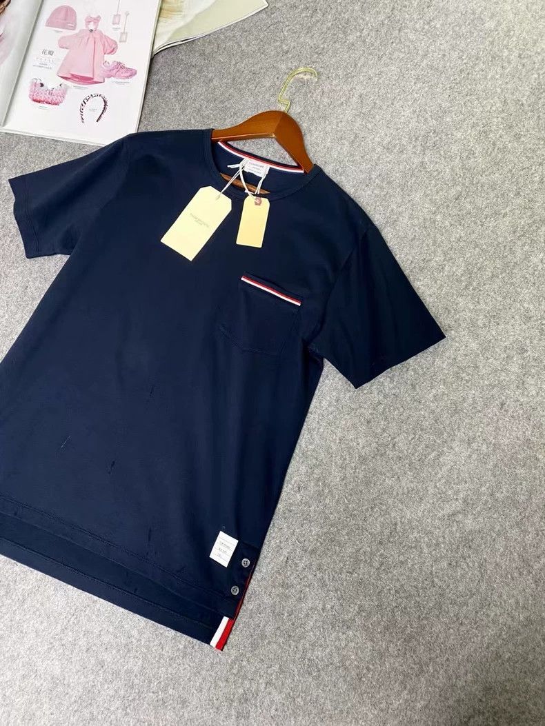 Thom Browne Thom Browne size1 Round neck short sleeve T-shirt Size US S / EU 44-46 / 1 - 2 Thumbnail