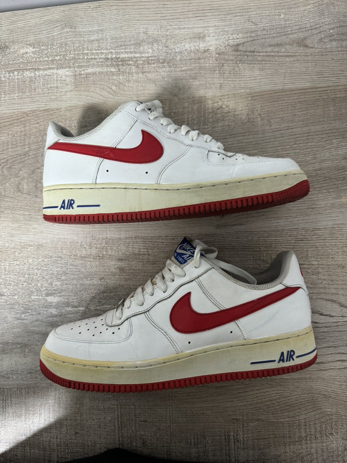 Nike Nike Air Force 1 Low 2012 University Red Size US 9 / EU 42 - 3 Thumbnail