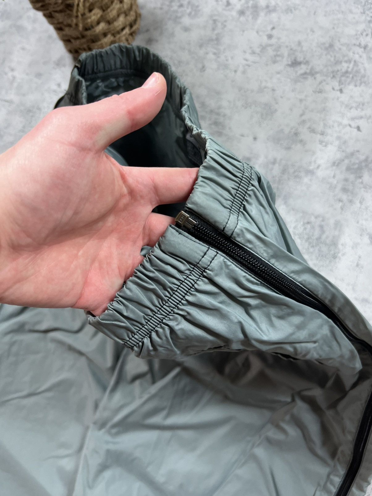 Nike 90s Nike Spellout Vintage Parachute Nylon Baggy Retro Pants Size US 32 / EU 48 - 9 Thumbnail