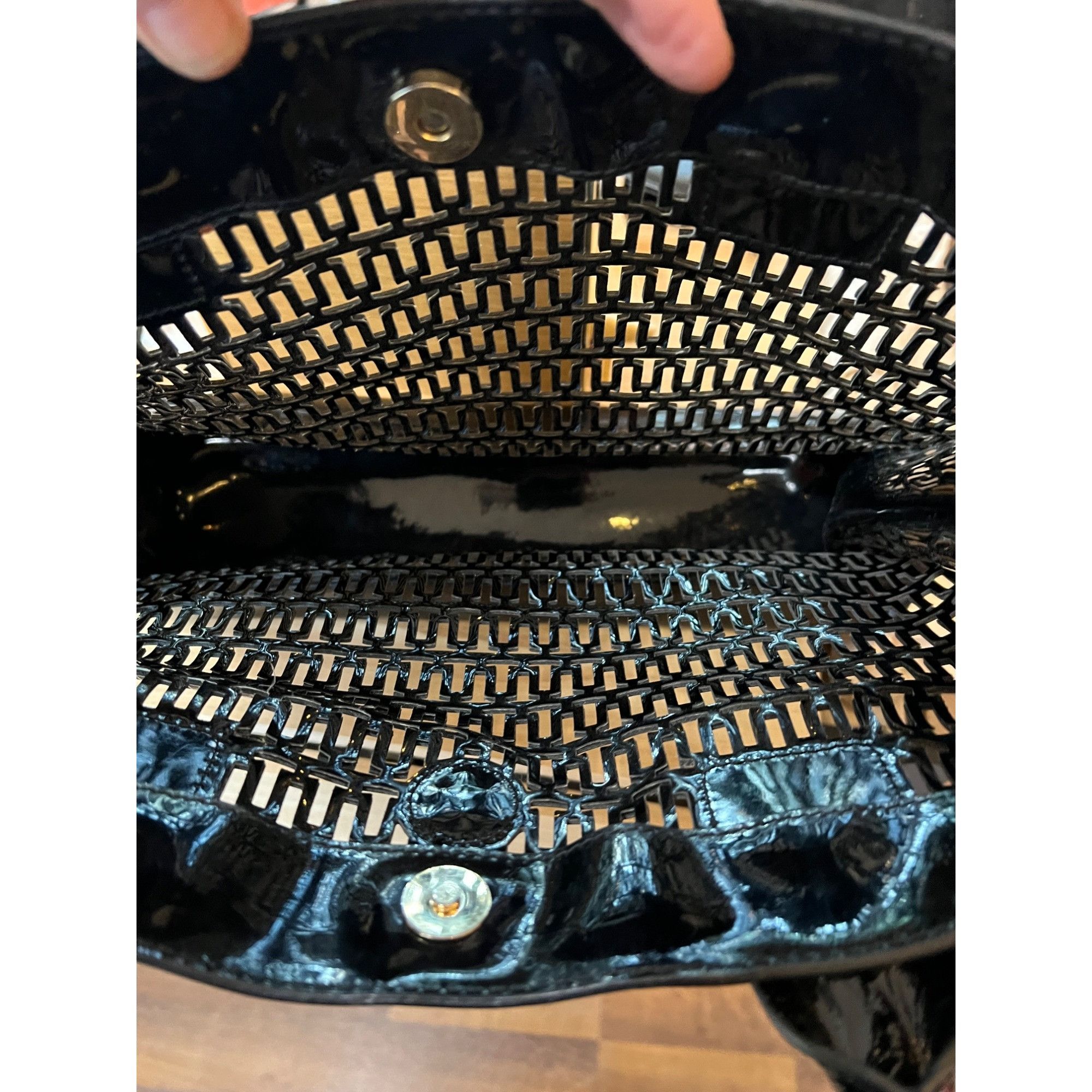 Tory Burch ✺✺ AUTHENTIC TORY BURCH Black Robinson Cut Out Tote ✺✺ Size ONE SIZE - 8 Thumbnail