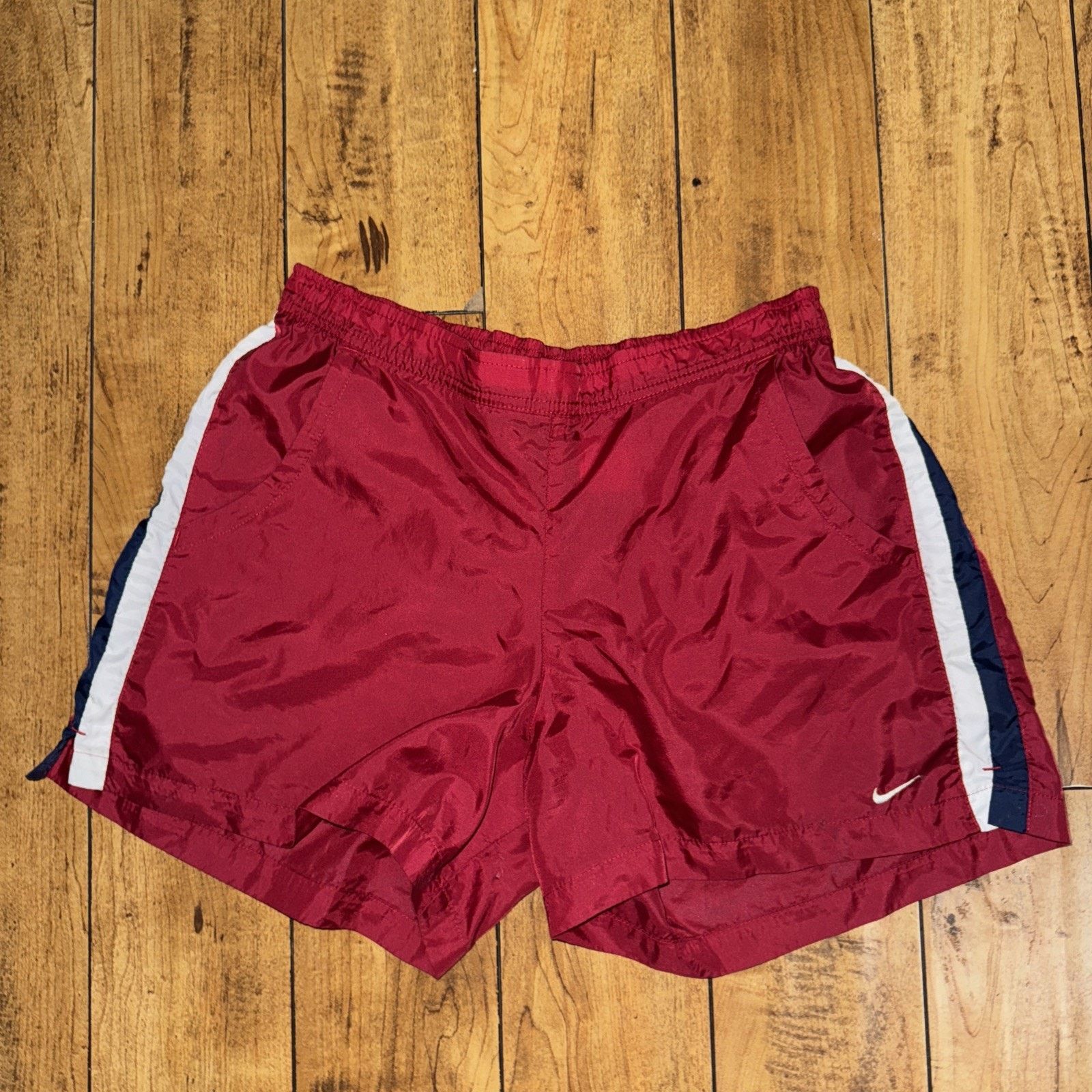 Nike Vintage Youth Nike Shirts Medium Red Nylon 28x4 Size US M / EU 48-50 / 2 - 1 Thumbnail