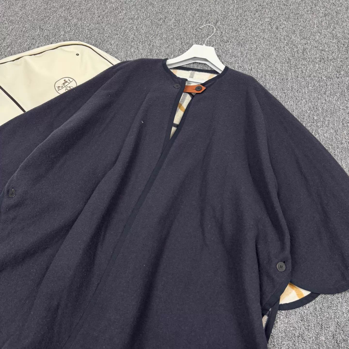 Hermes Hermes Reversible Wool-Cashmere Plaid Cape Coat Size ONE SIZE - 4 Thumbnail