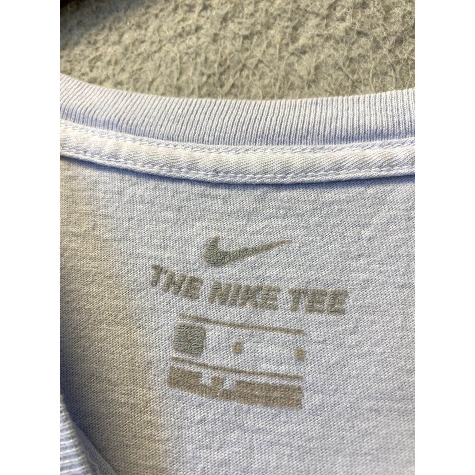 Nike The Nike Tee Men's T-Shirt Sz L Logo Sportswear Short Sleeve Lavender 126-8 Size US L / EU 52-54 / 3 - 3 Thumbnail