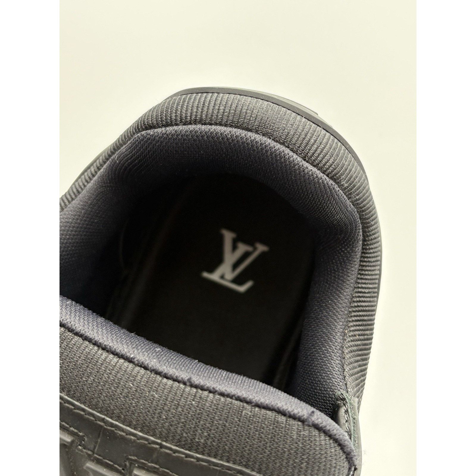 Louis Vuitton Louis Vuitton Maxi Sneaker ' Black ' | EXCELLENT COND! Size US 10 / EU 43 - 6 Thumbnail