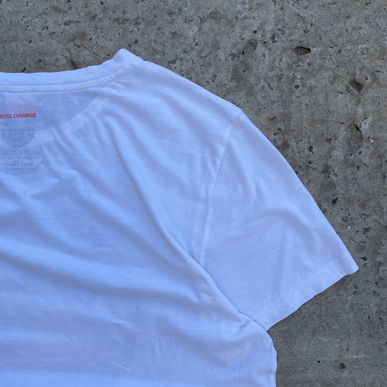 Hugo Boss Vintage Hugo Boss T-shirts Big Logo Y2K 00s USA Size L Size US L / EU 52-54 / 3 - 3 Thumbnail