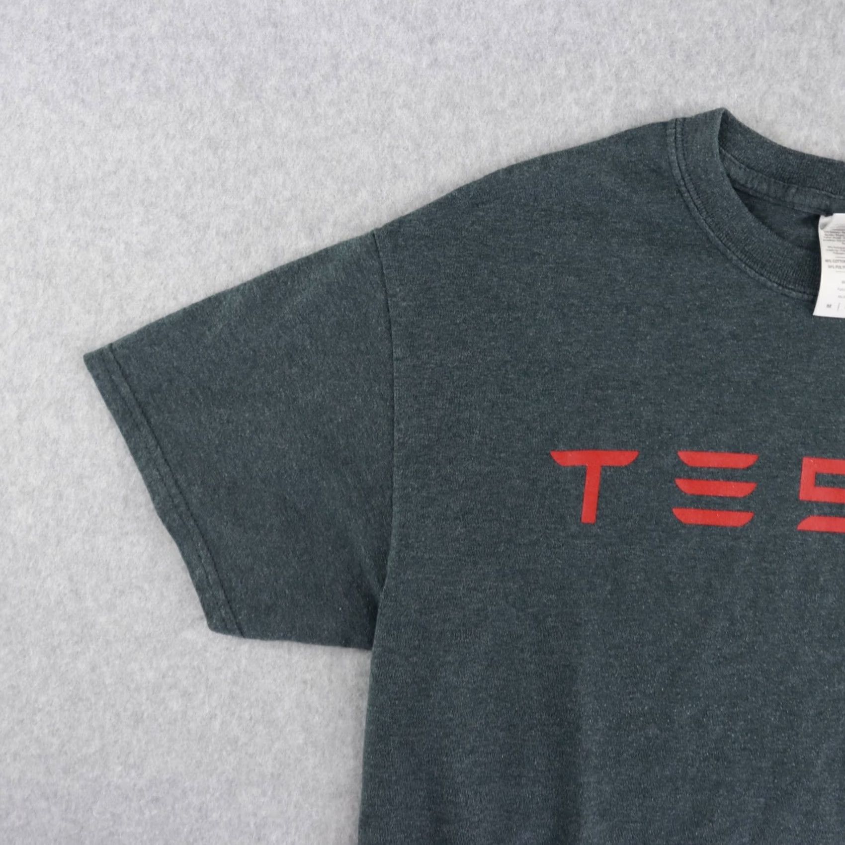 Gildan TESLA T-Shirt Gray Size M Adult Mens Short Sleeve Regular Size US M / EU 48-50 / 2 - 6 Thumbnail