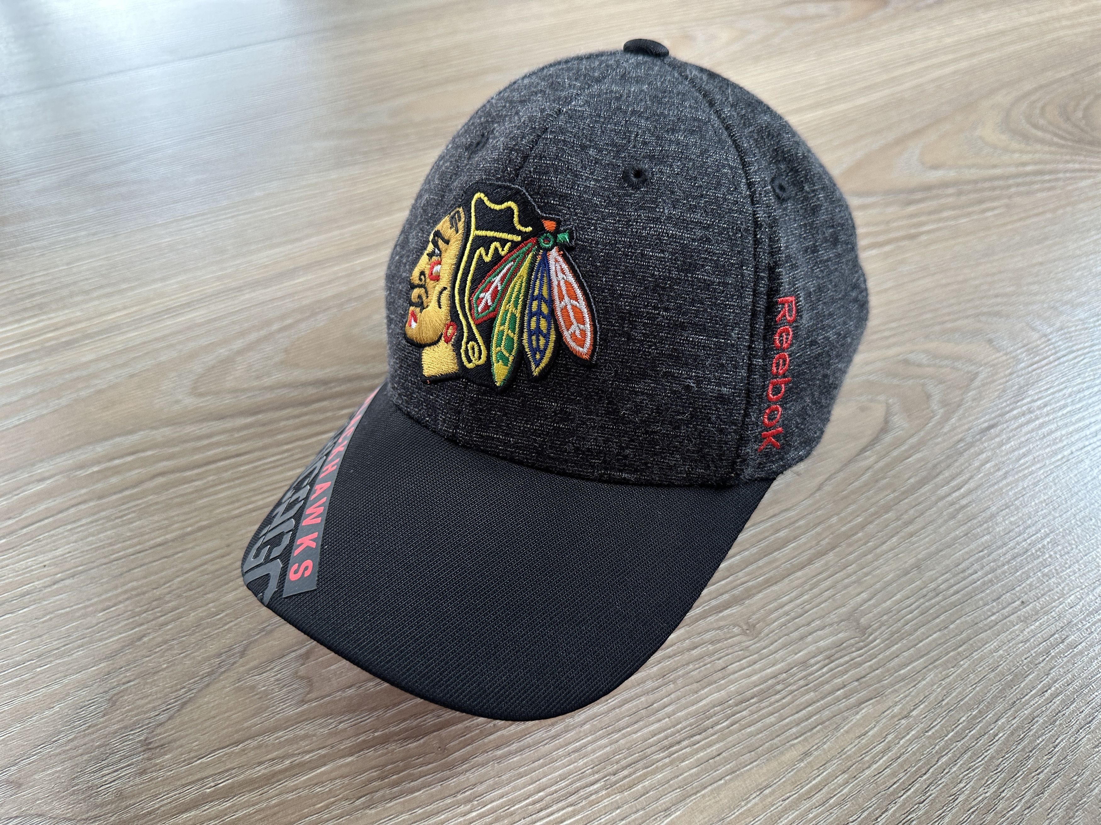 NHL × Reebok Reebok Chicago Blackhawks Stenley Cup Playoffs Cap Size ONE SIZE - 2 Thumbnail
