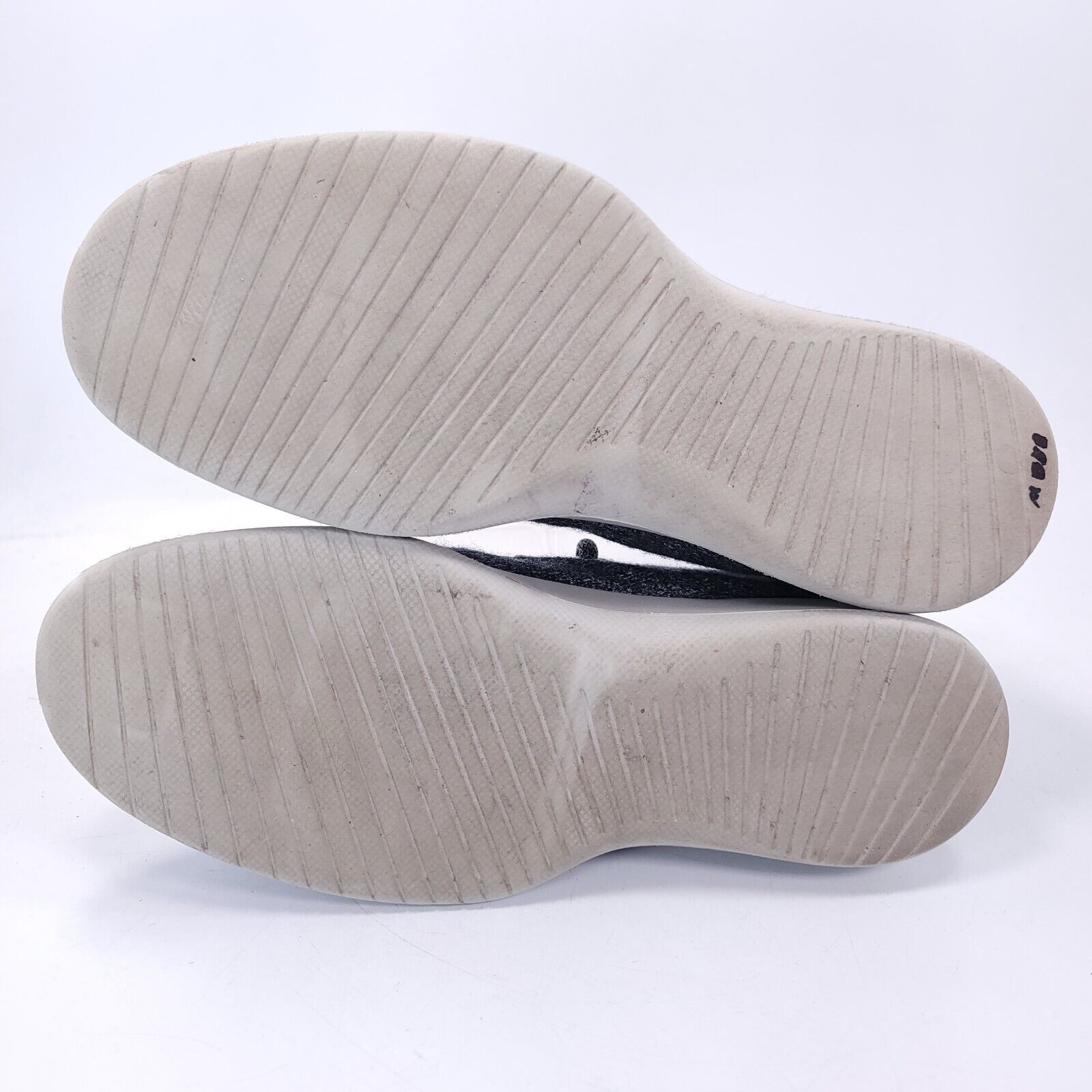 Allbirds Allbirds Wool Runner Athletic Shoe Womens Size 8 Gray White Size US 8 / IT 38 - 7 Thumbnail
