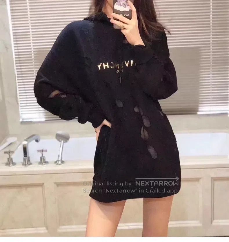 Givenchy Givenchy Sweatshirt with holes Size XS / US 0-2 / IT 36-38 - 6 Thumbnail