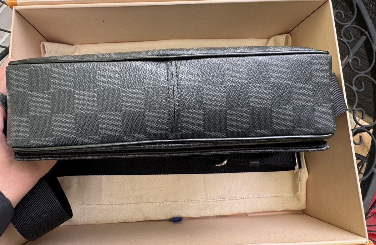 Louis Vuitton Louis Vuitton Messenger Bag Size ONE SIZE - 7 Thumbnail