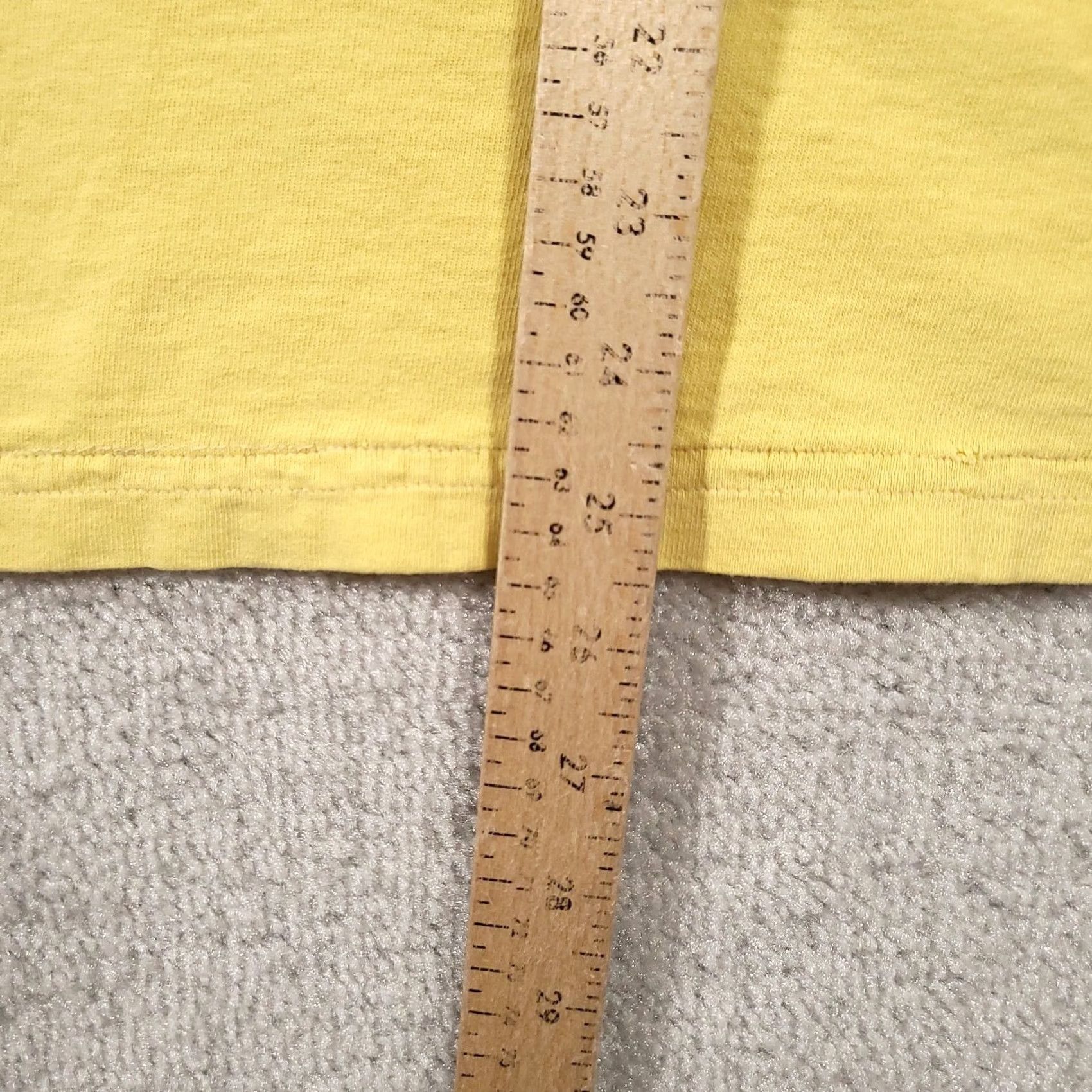 Nike VINTAGE Nike Shirt Mens XL Yellow Swoosh Short Sleeve Crewneck Faded Grunge Size US XL / EU 56 / 4 - 6 Thumbnail