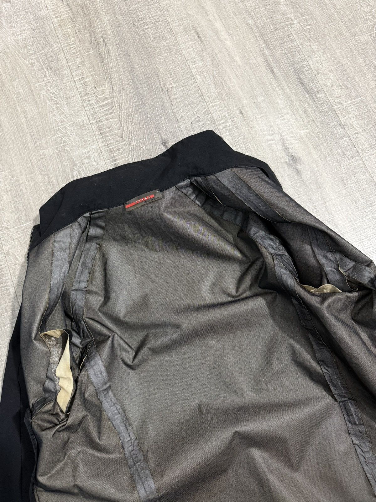 Prada Vintage prada goretex women jacket Size M / US 6-8 / IT 42-44 - 13 Thumbnail