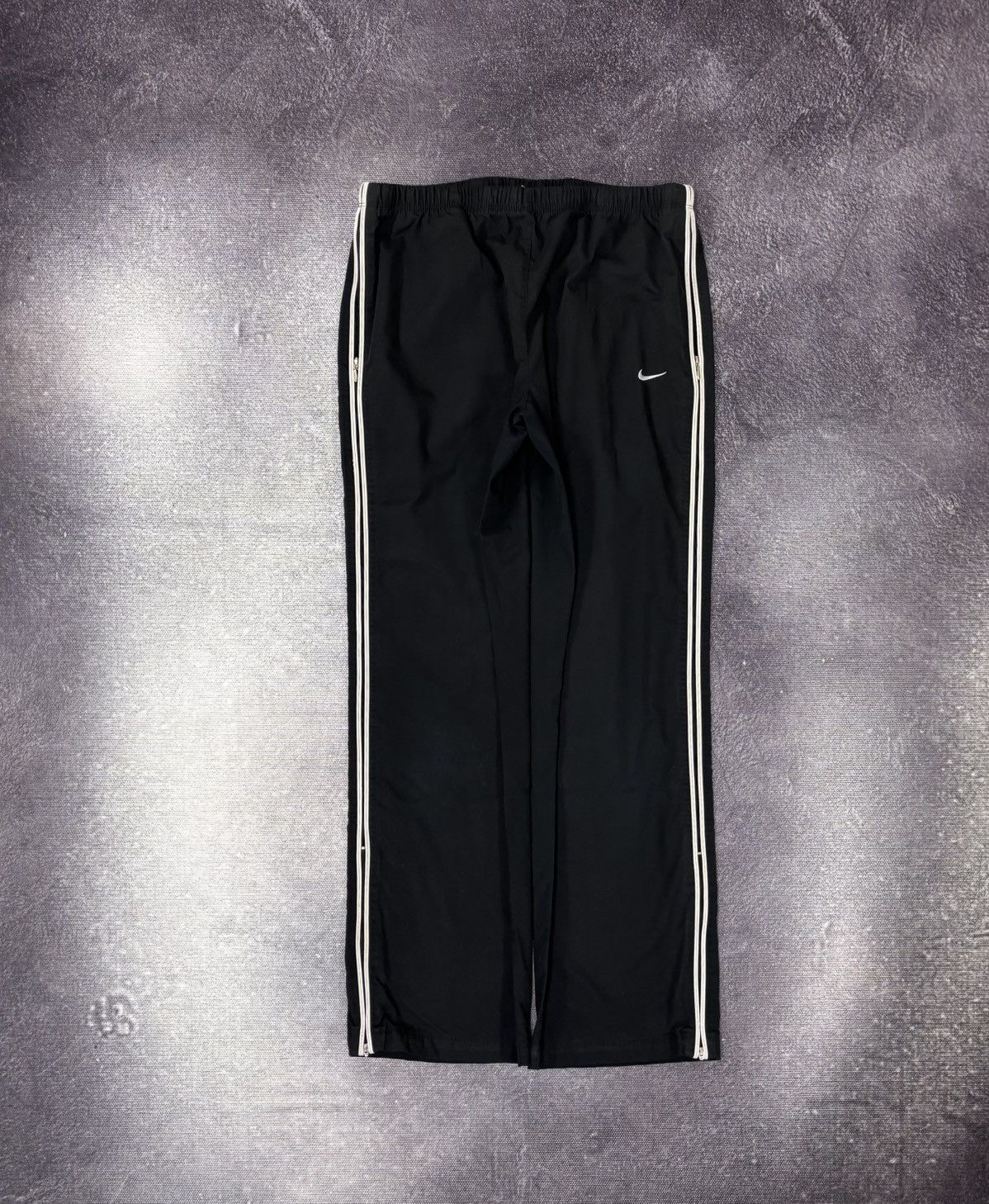 Nike Vintage Nike Y2K Women’s Side Striped Hype Baggy Track Pants Size 28" / US 6 / IT 42 - 1 Thumbnail