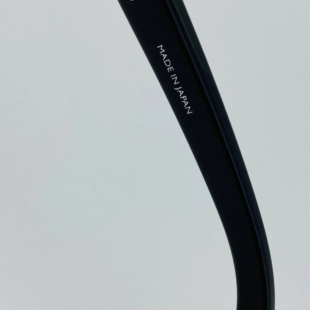 Ann Demeulemeester Ann Demeulemeester Sunglasses Flat Top Black and Grey Size ONE SIZE - 8 Thumbnail