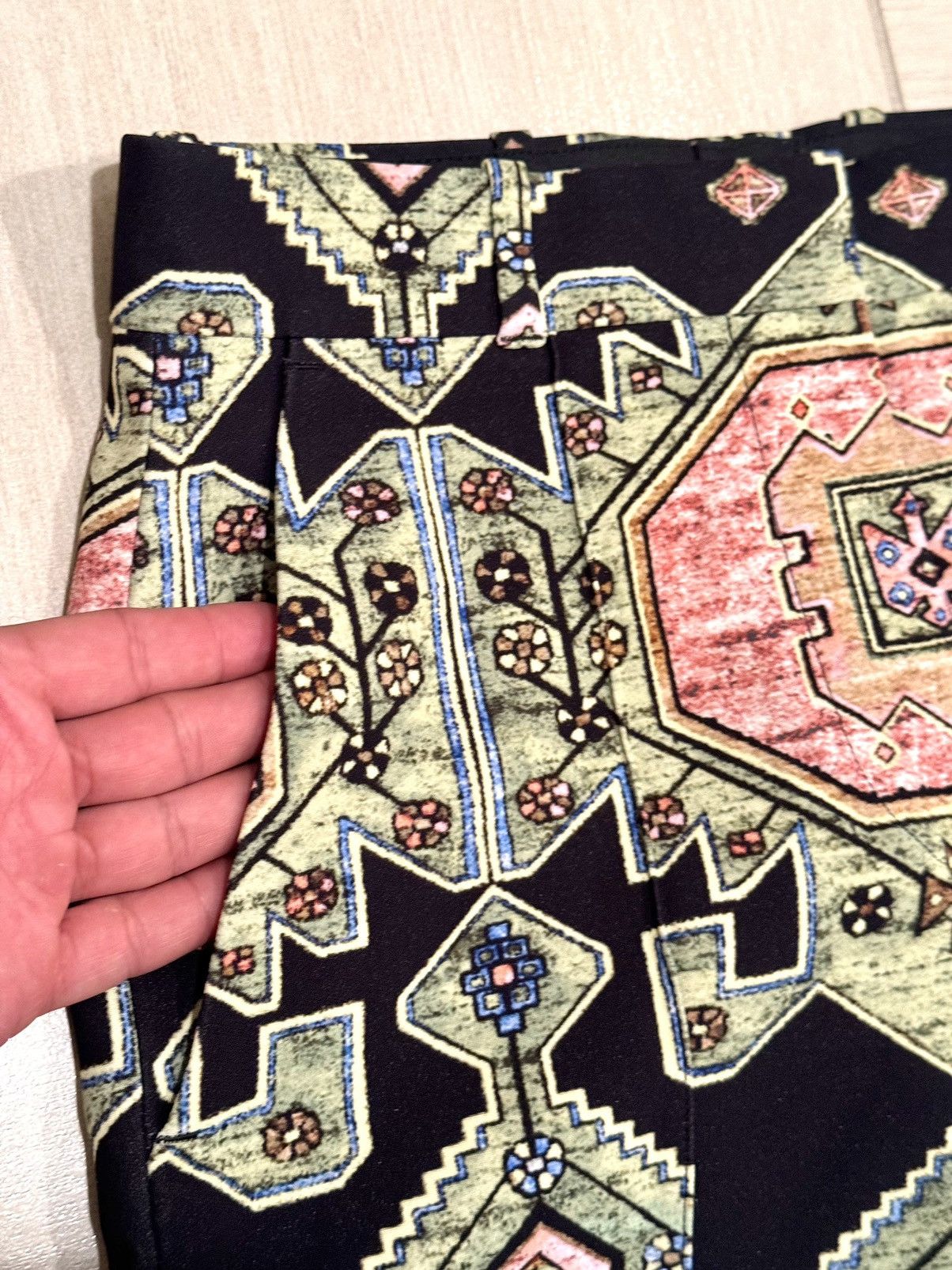 Givenchy × Riccardo Tisci riccardo tisci givenchy carpet print pants 36 fr women ss16 Size US XS / EU 42 / 0 - 7 Thumbnail
