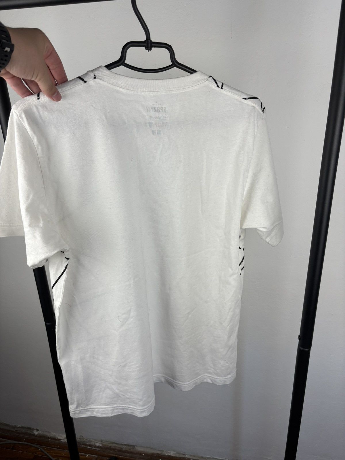 Undercover × Uniqlo Undercover x Uniqlo moma special edition size M Size US M / EU 48-50 / 2 - 5 Thumbnail