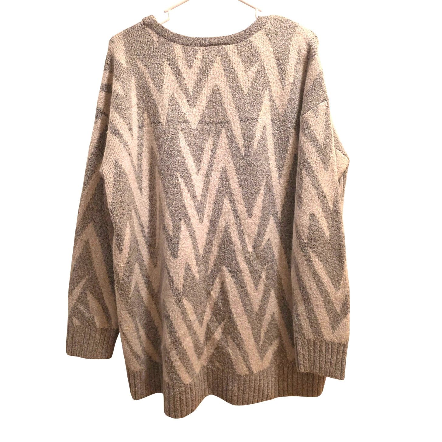 Other Lane Bryant Gray and White Stretchy Soft Sweater - 14/16 Size XL / US 12-14 / IT 48-50 - 2 Thumbnail