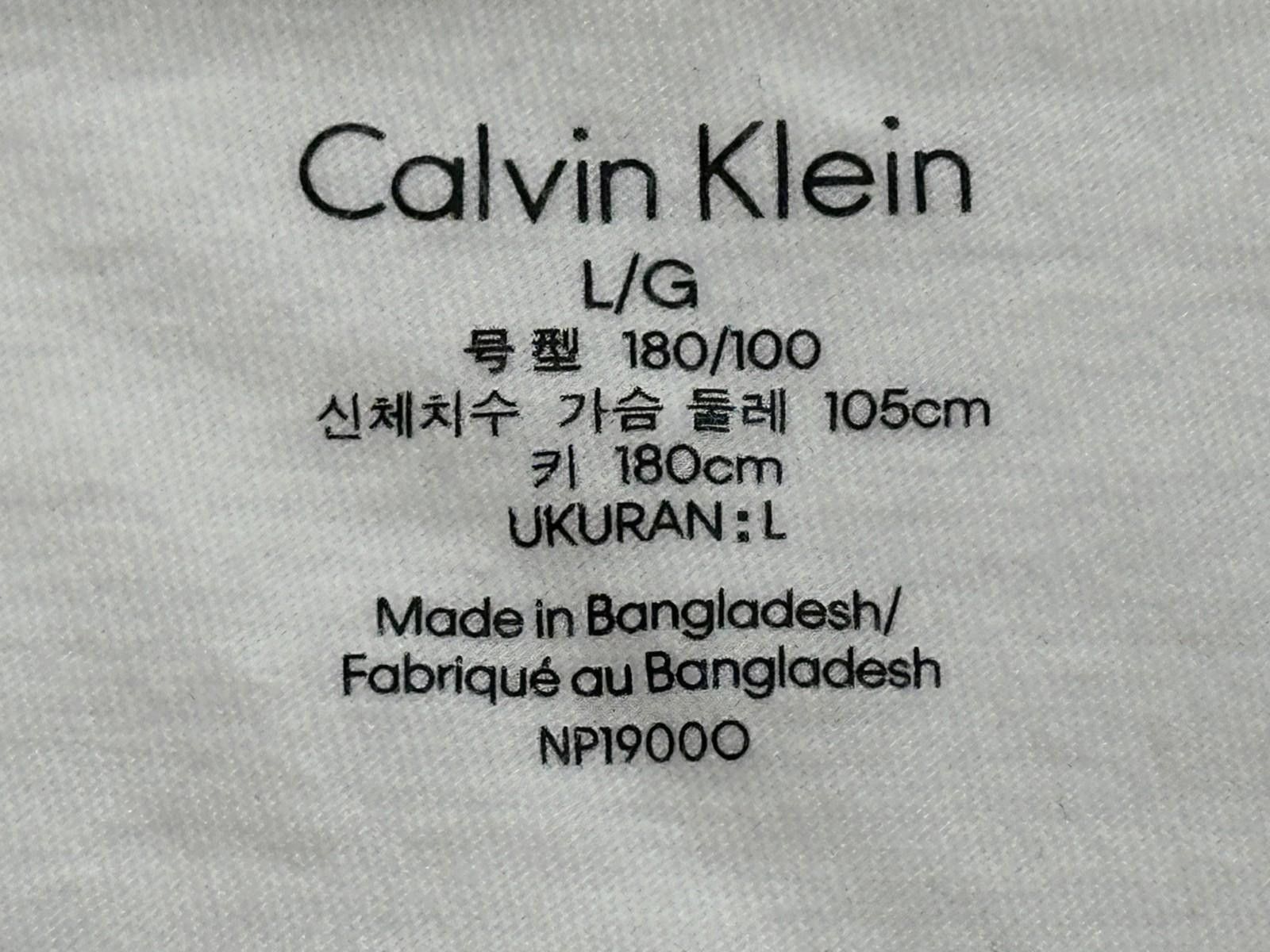 Calvin Klein Calvin Klein V-Neck Pullover T-Shirt White Mens Large Size US L / EU 52-54 / 3 - 5 Thumbnail