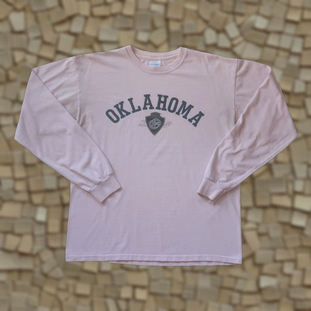 Gildan VINTAGE OKLAHOMA Y2K 90s RETRO MAP SEAL PINK GRAPHIC COTTON T SHIRT GILDAN SZ M Size US M / EU 48-50 / 2 - 1 Thumbnail