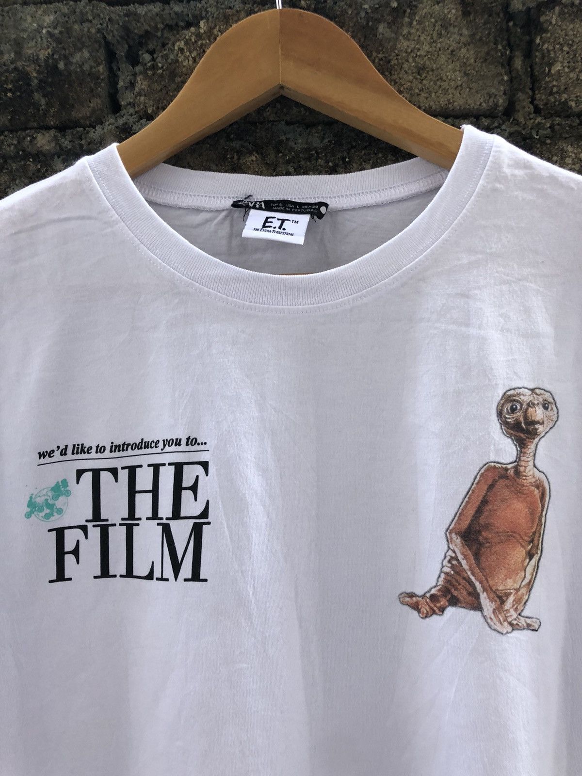 Japanese Brand Zara X E.T The Film Tshirt Size US L / EU 52-54 / 3 - 5 Thumbnail