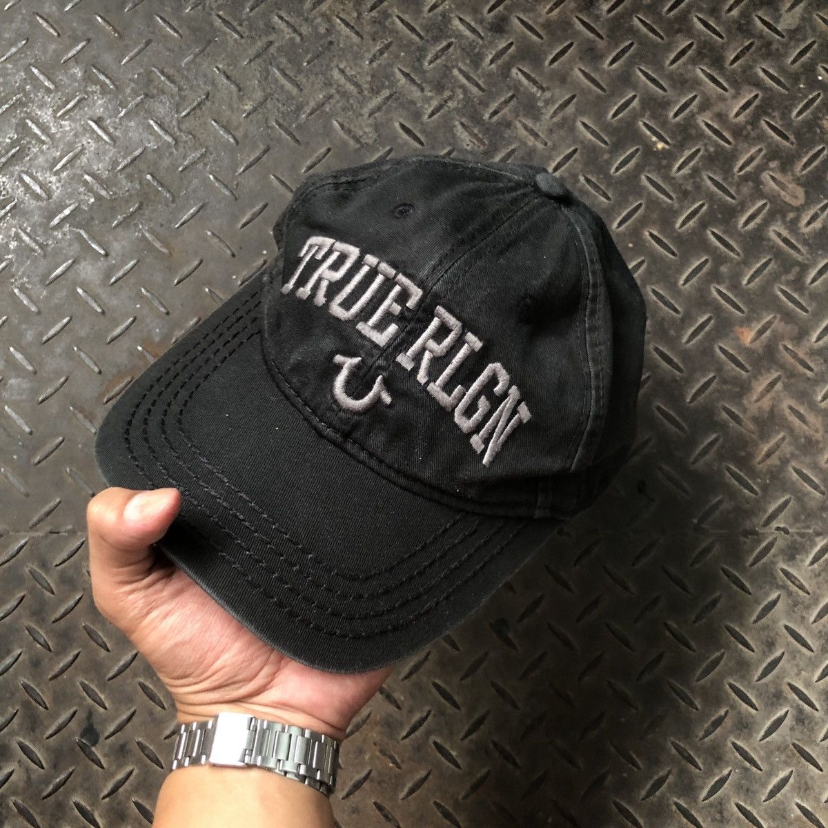 True Religion 🚫 SOLD 🚫 Vintage Y2K True Religion Black Hat Size ONE SIZE - 3 Thumbnail