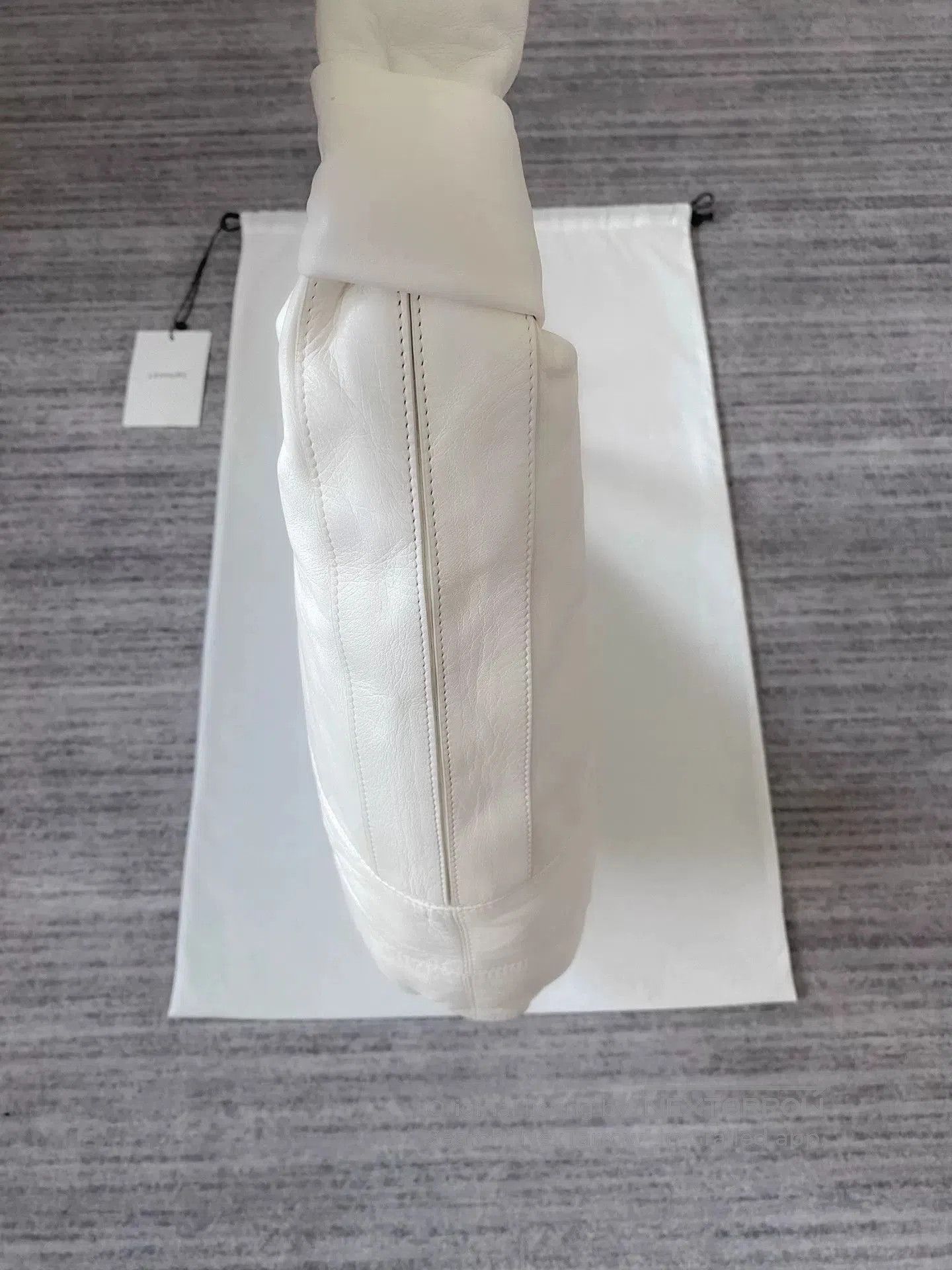 Lemaire Large White Lambskin Croissant Bag. Size ONE SIZE - 5 Thumbnail
