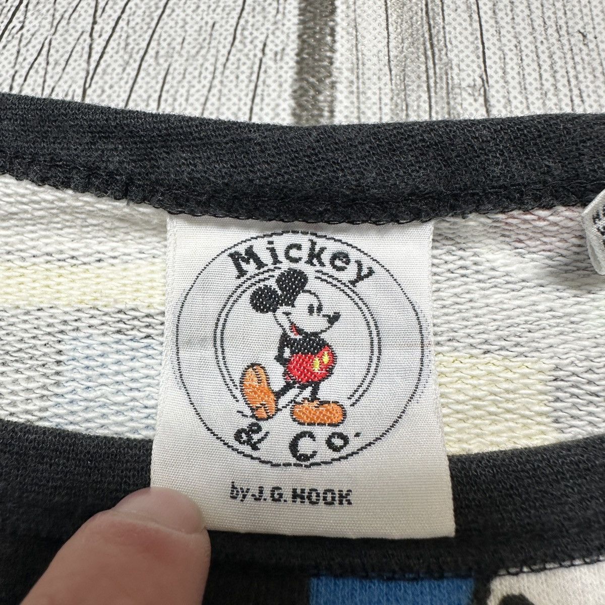 Disney × Mickey & Co. × Vintage Vintage Mickey Mouse sweatshirt Size M / US 6-8 / IT 42-44 - 4 Thumbnail