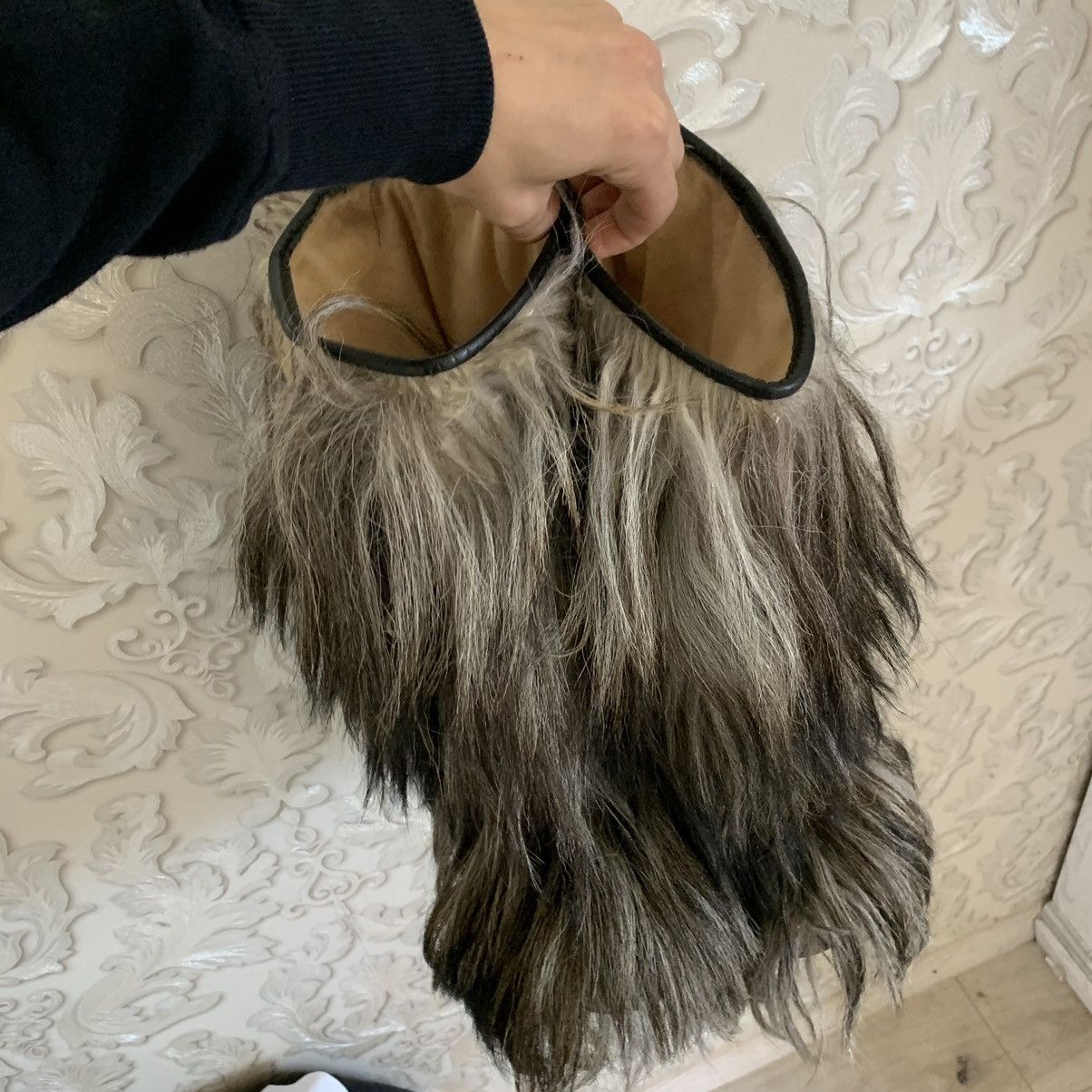 Japanese Brand Vintage Y2K Yeti Style Fur Rave Ski Boots Size US 8 / IT 38 - 8 Thumbnail