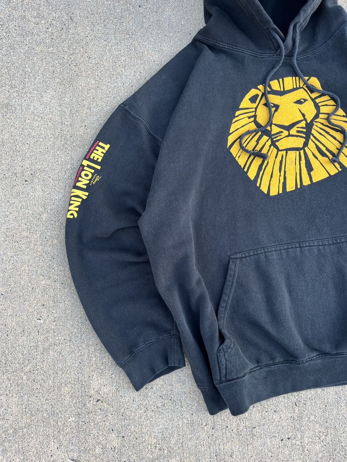 Disney Vintage 00’s The Lion King Musical Disney Presents Hoodie Size US XL / EU 56 / 4 - 2 Thumbnail