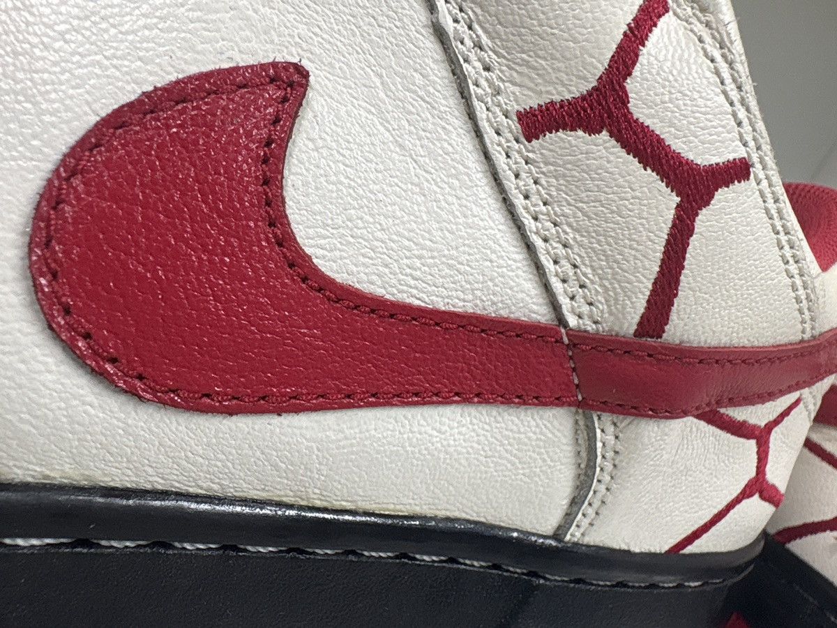 Nike WORLD AIDS DAY DUNKS Size US 11 / EU 44 - 4 Thumbnail