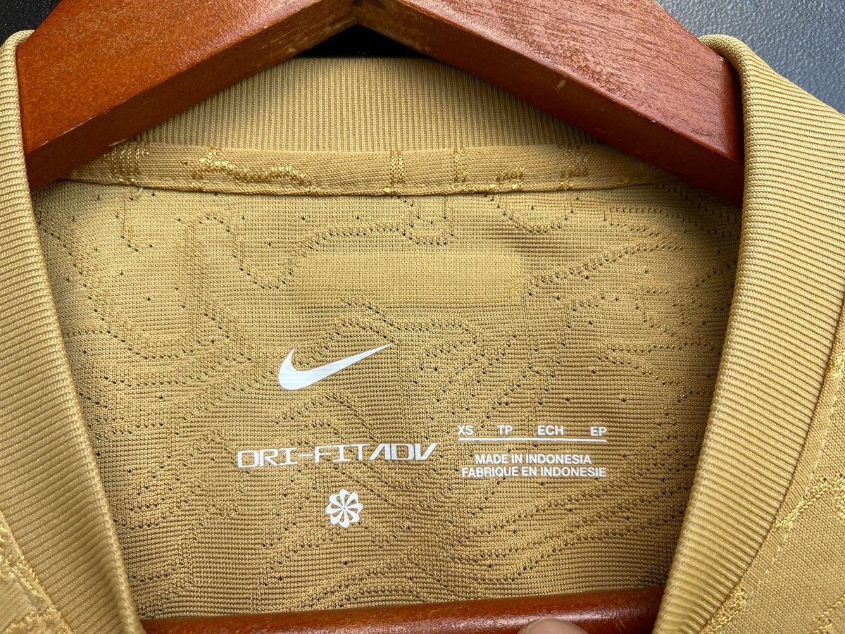 Nike Barcelona 2022 2023 Away Match Football Shirt Nike Jersey XS Size US XS / EU 42 / 0 - 6 Thumbnail