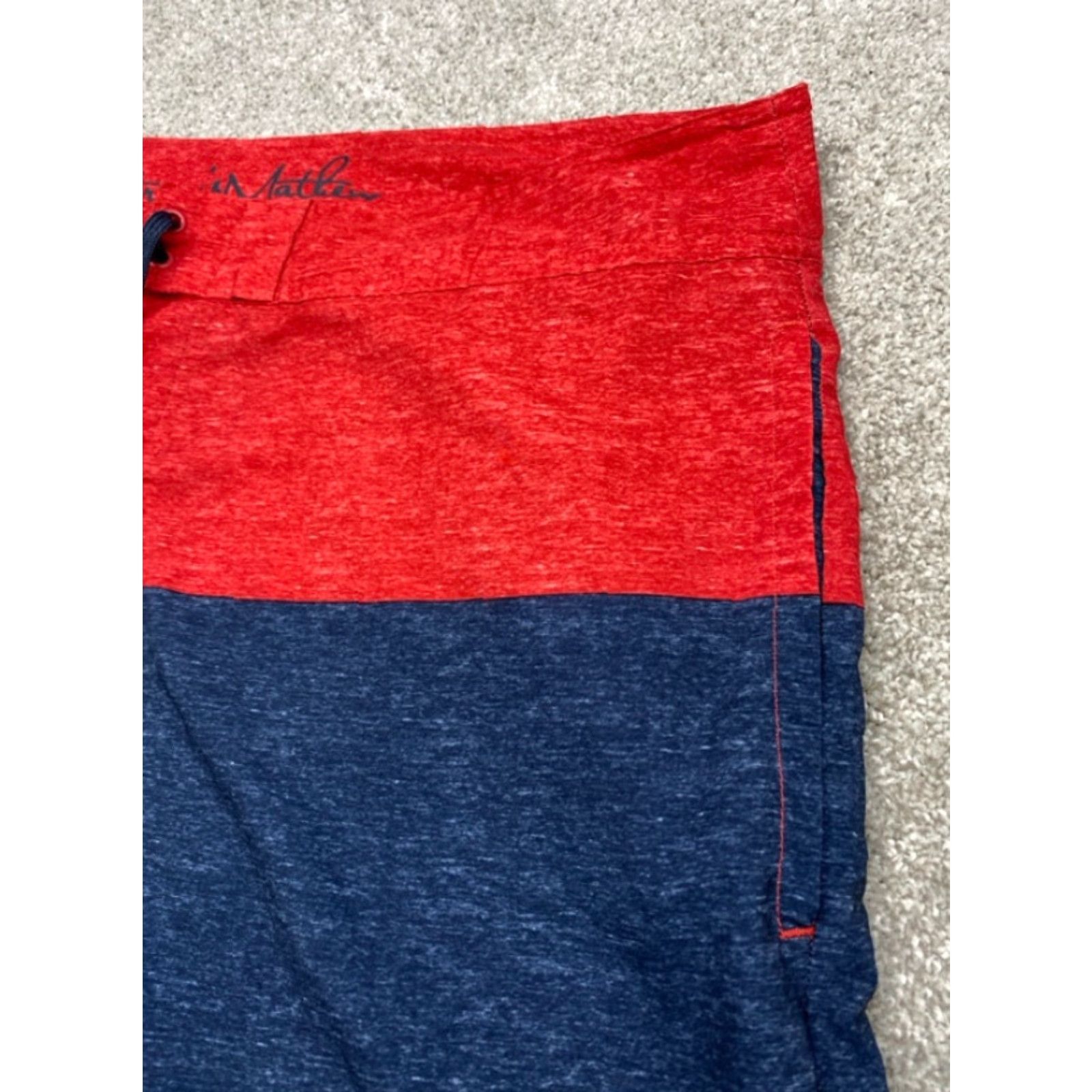 TravisMathew Travis Mathew Board Shorts Mens 34 Multicolor Floral Red Blue Pockets Pulled Drawstring Swim Bottom Size US 34 / EU 50 - 3 Thumbnail