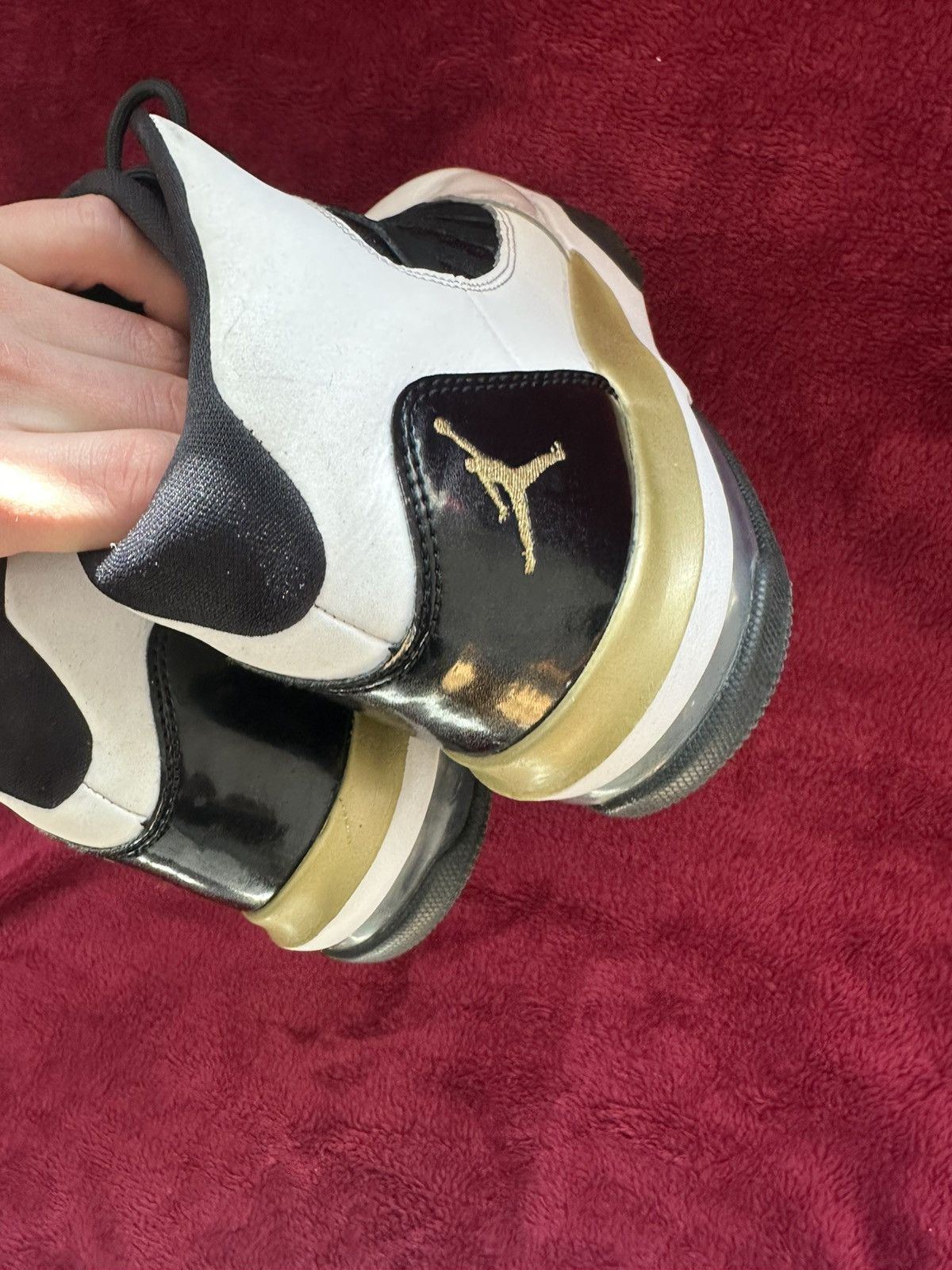Jordan Brand jordan max aura 2 "olympic gold" Size US 6 / EU 39 - 7 Thumbnail