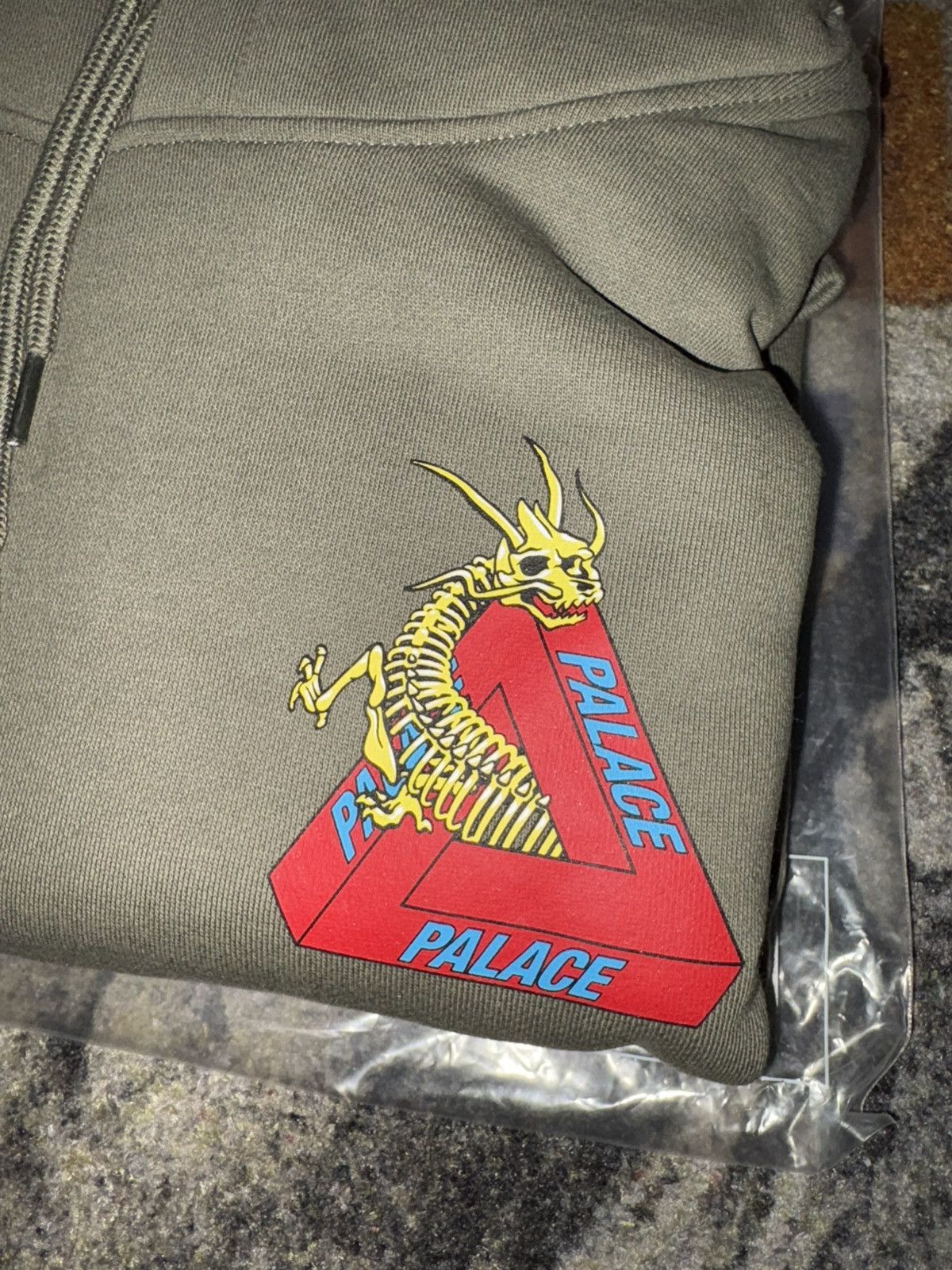Palace Palace Dragon Bones Tri Ferg Hoodie Olive Size US L / EU 52-54 / 3 - 3 Thumbnail