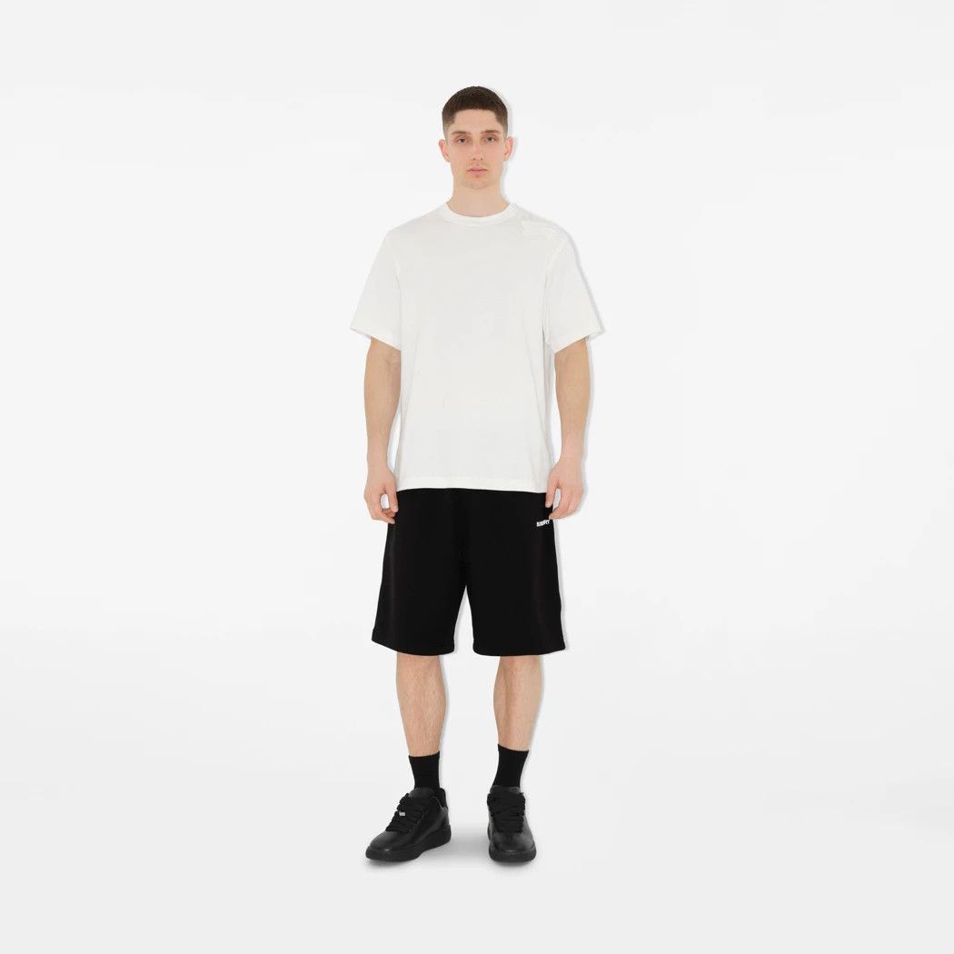 Givenchy o1w1db10325 Flight Shorts in Black Size US 28 / EU 44 - 2 Thumbnail