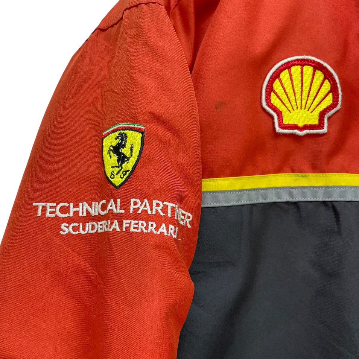 Formula 1 × Vintage Vintage Ferrari X Shell Helix Jacket Size US S / EU 44-46 / 1 - 5 Thumbnail