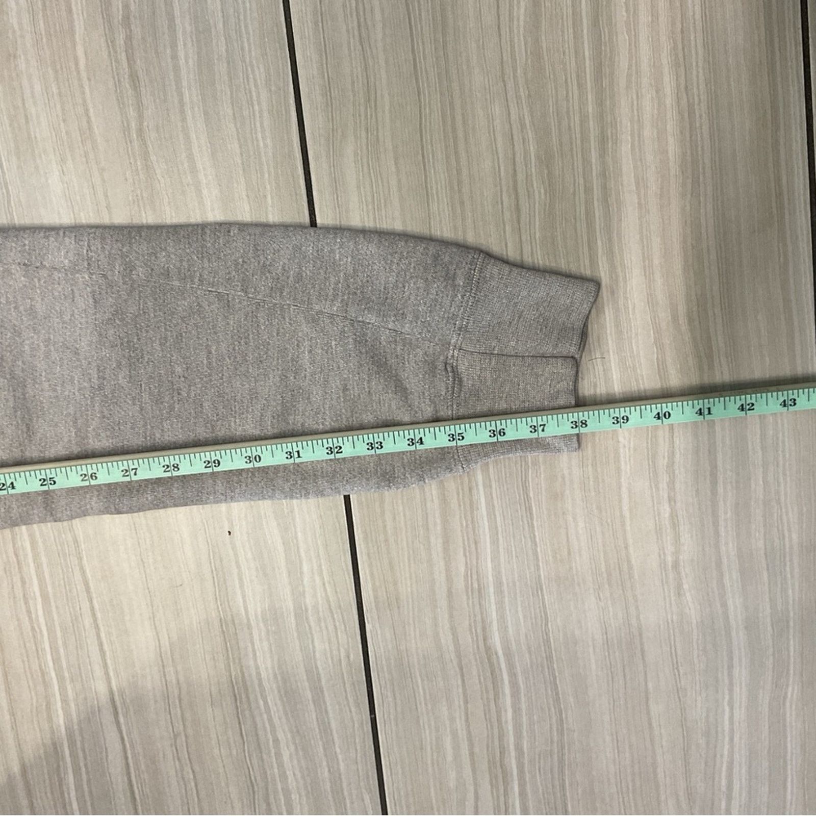 Champion Champion Reverse Weave Grey Sweatpants Size US 26 / EU 42 - 8 Thumbnail