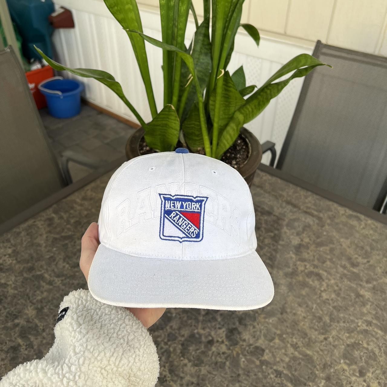 NHL × Starter × Vintage Vintage Starter NHL New York Rangers Adjustable Hat Size ONE SIZE - 2 Thumbnail