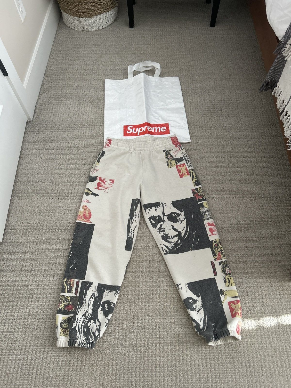 Supreme Supreme “The Exorcist” Sweatpants Natural Size US 28 / EU 44 - 1 Thumbnail