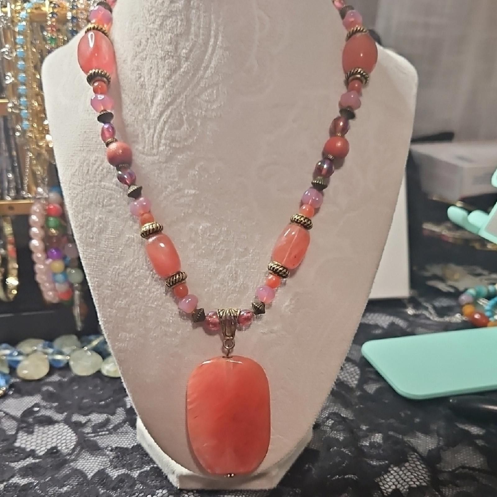 Other Elegant Pink Beaded Necklace Size ONE SIZE - 1 Thumbnail