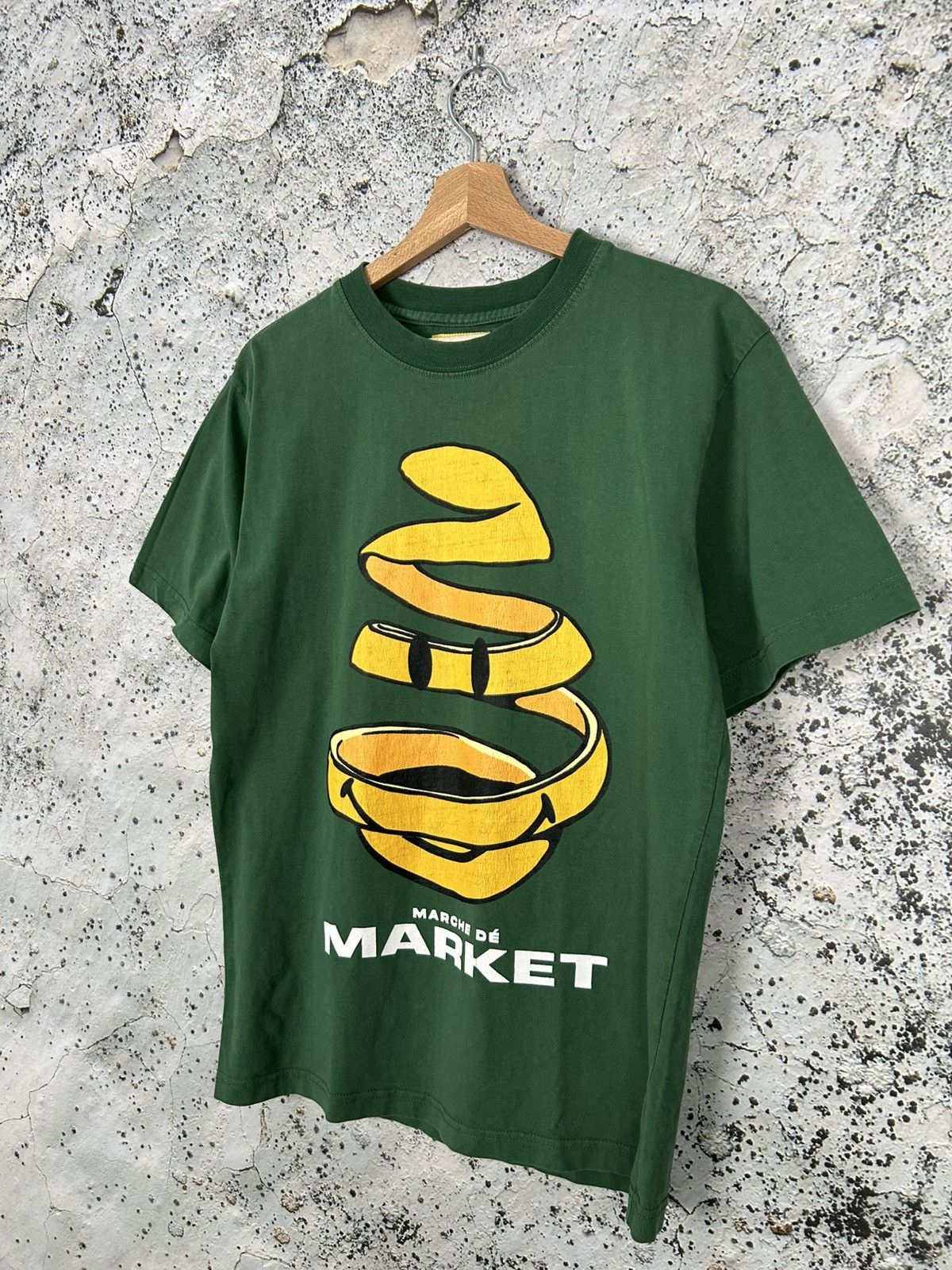 Vintage Smiley Marche de Market Japanese Graphic Tee Streetwear Hype Size US S / EU 44-46 / 1 - 2 Thumbnail