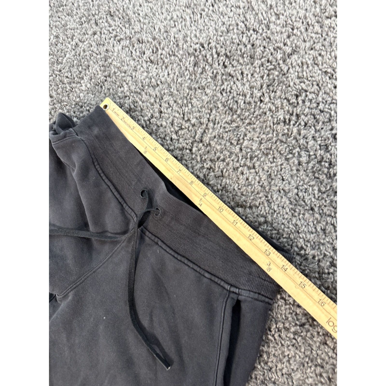 Lululemon Lululemon Warm Down Joggers Womens 6 Black High Rise Tapered Pants Nike Size 28" / US 6 / IT 42 - 4 Thumbnail