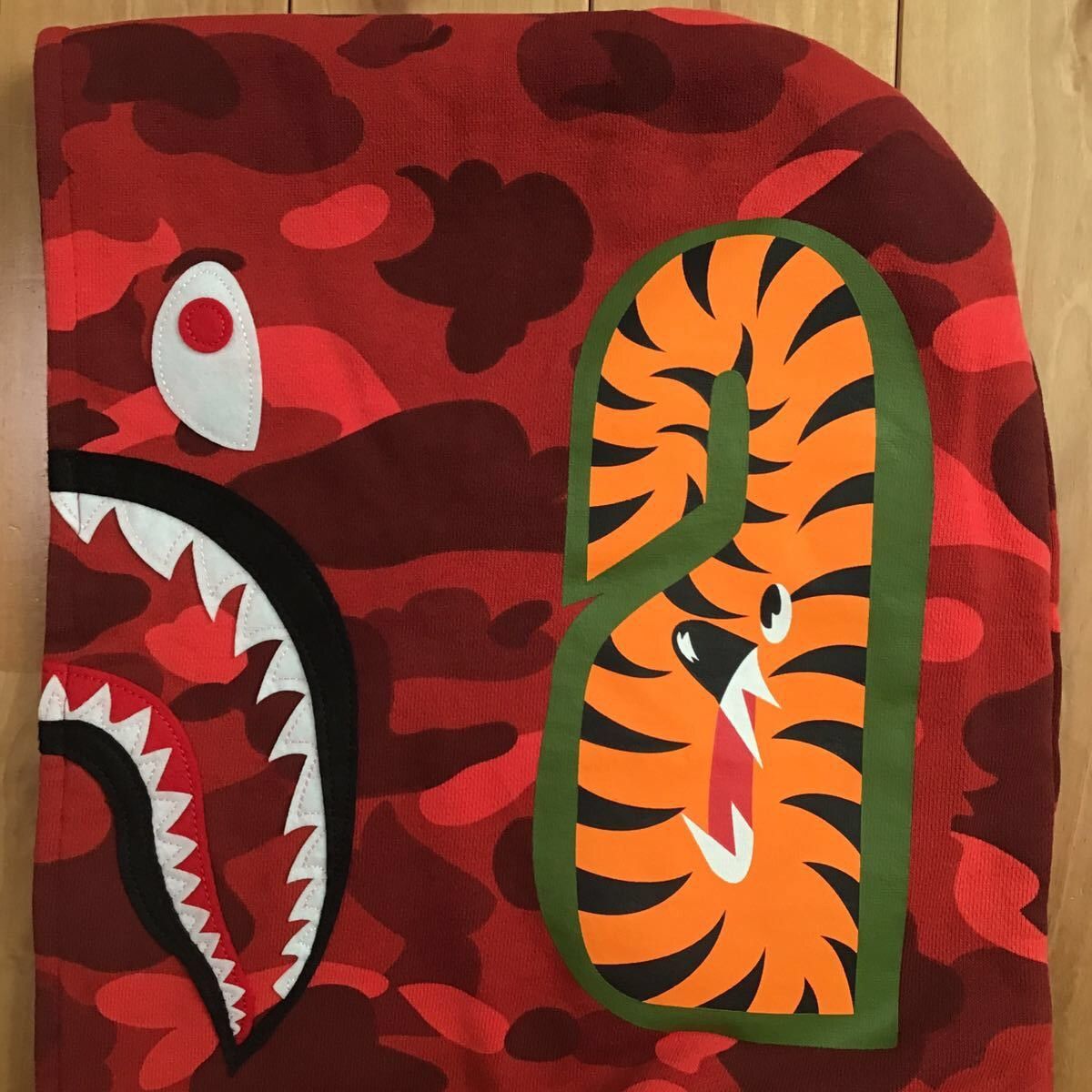 Bape BAPE Shark pullover hoodie red camo a bathing ape Size US XL / EU 56 / 4 - 5 Thumbnail