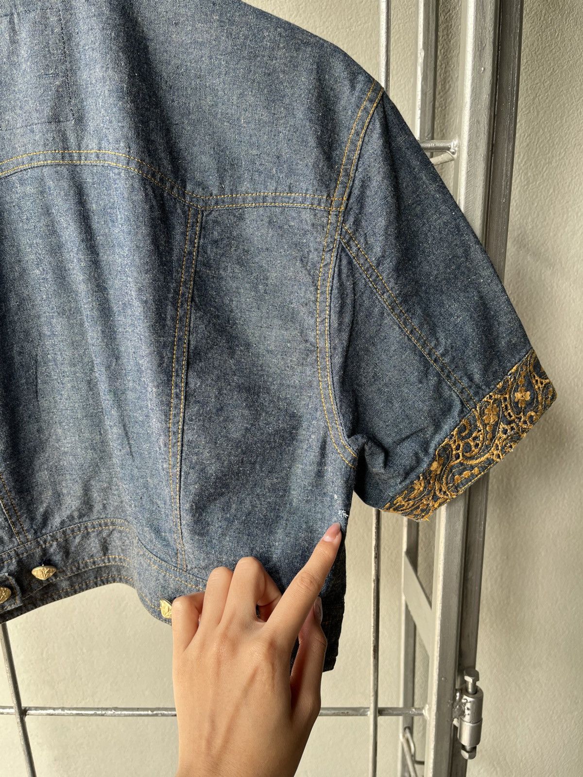 Moschino Moschino cropped jeans shirt. Size ONE SIZE - 12 Thumbnail