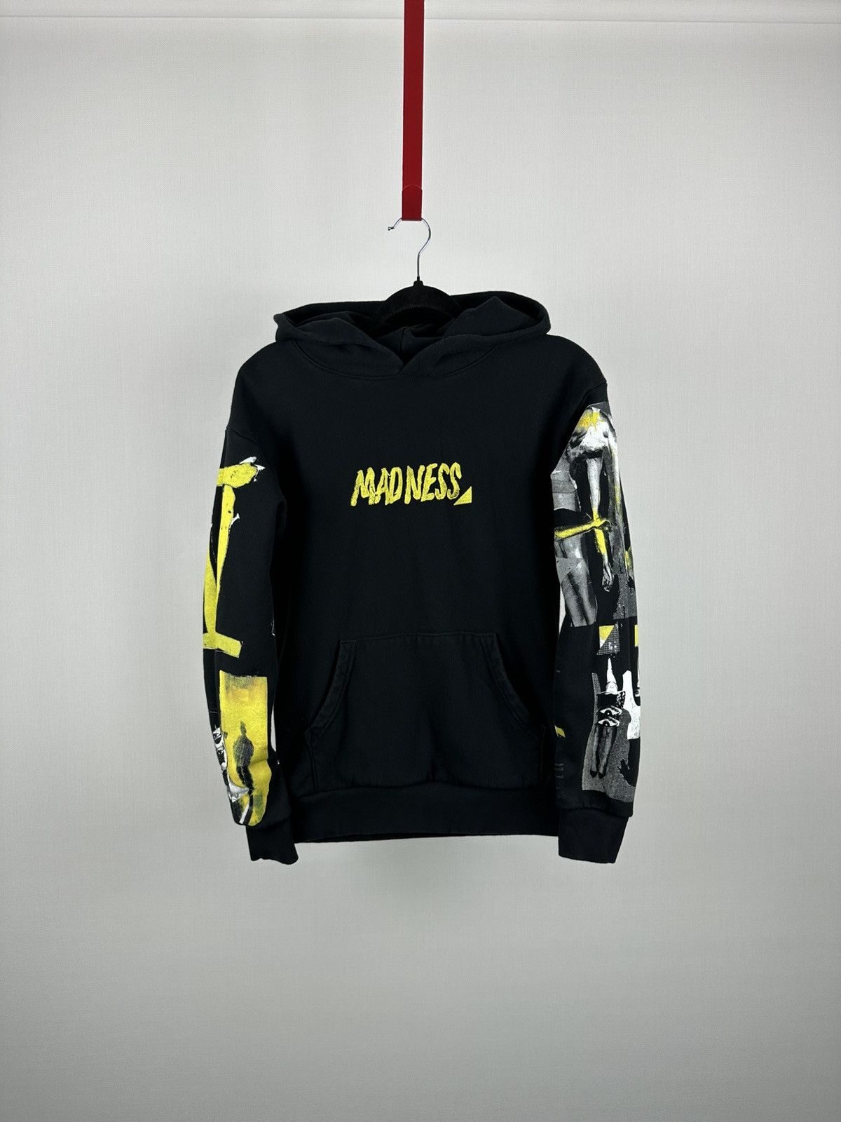 XO NWT2020 THE WEEKND MADNESS XO Collage Logo Pullover Black Size US S / EU 44-46 / 1 - 3 Thumbnail