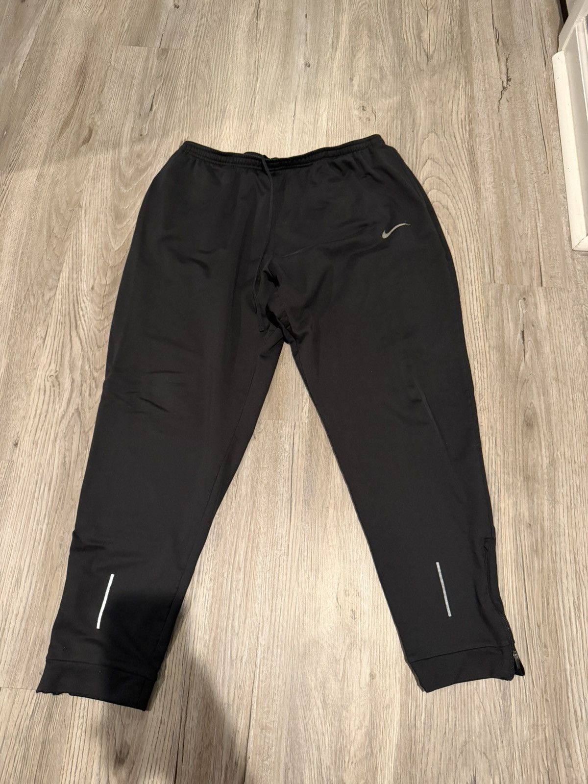Nike Nike Sweatpants Size US 34 / EU 50 - 1 Thumbnail