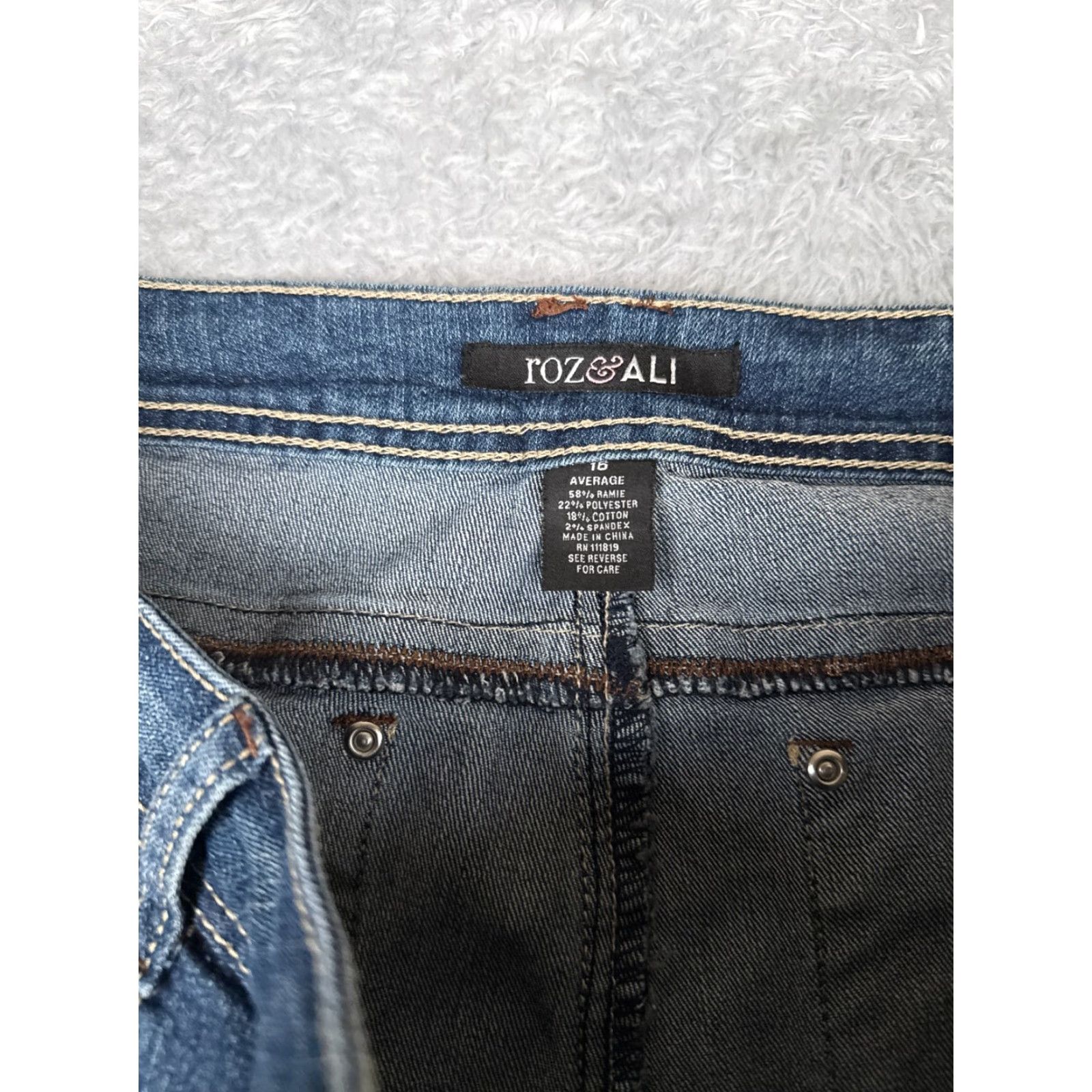 Denime Roz & Ali Jeans Women 16 Blue Denim Bootcut Mid Rise 35x30 Size 38" / US 16 / IT 52 - 6 Thumbnail