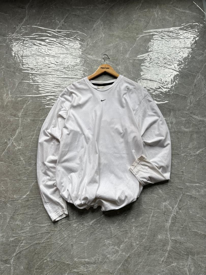 Nike NIKE CENTER LONGSLEEVE Size US XL / EU 56 / 4 - 1 Thumbnail