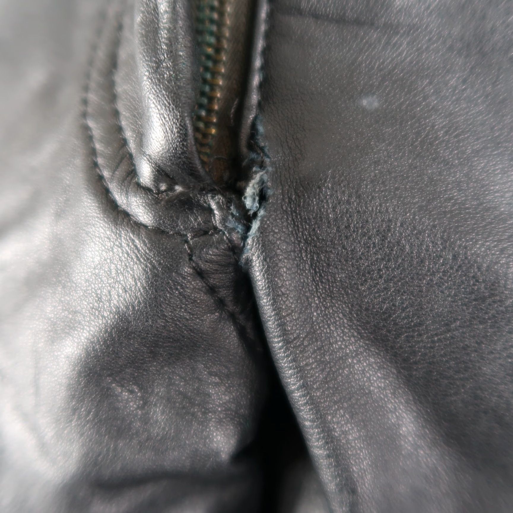 Vintage VINTAGE Echt Leder Womens Biker Leather Pants Black Size 42 (29x33.25) - Regular Fit, Dry Clean Only, Leather, Pants, Women Wearing Mens? Size 28" / US 6 / IT 42 - 4 Thumbnail