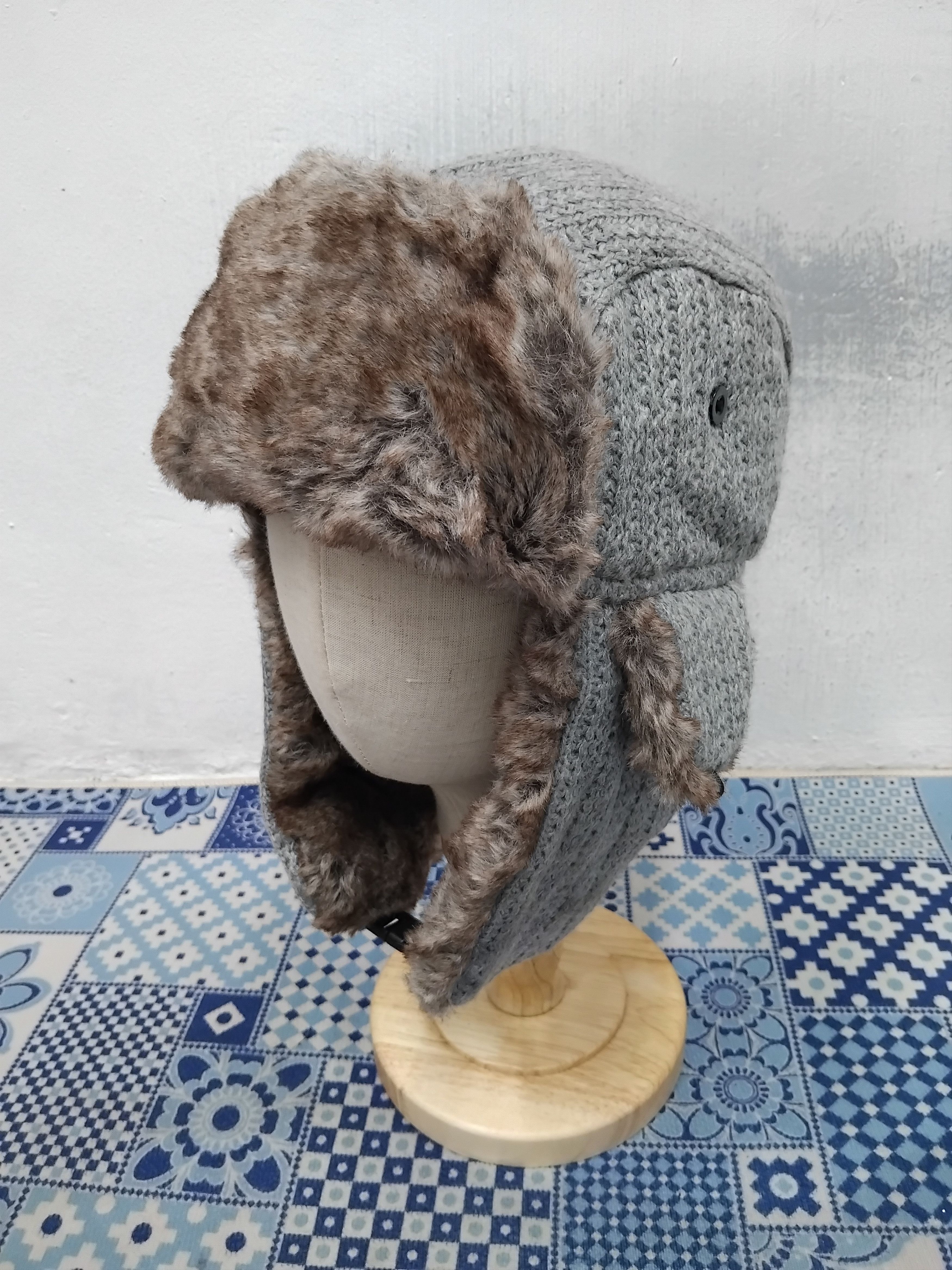 Japanese Brand 💥Unbranded grey winter fur hat Size ONE SIZE - 1 Thumbnail